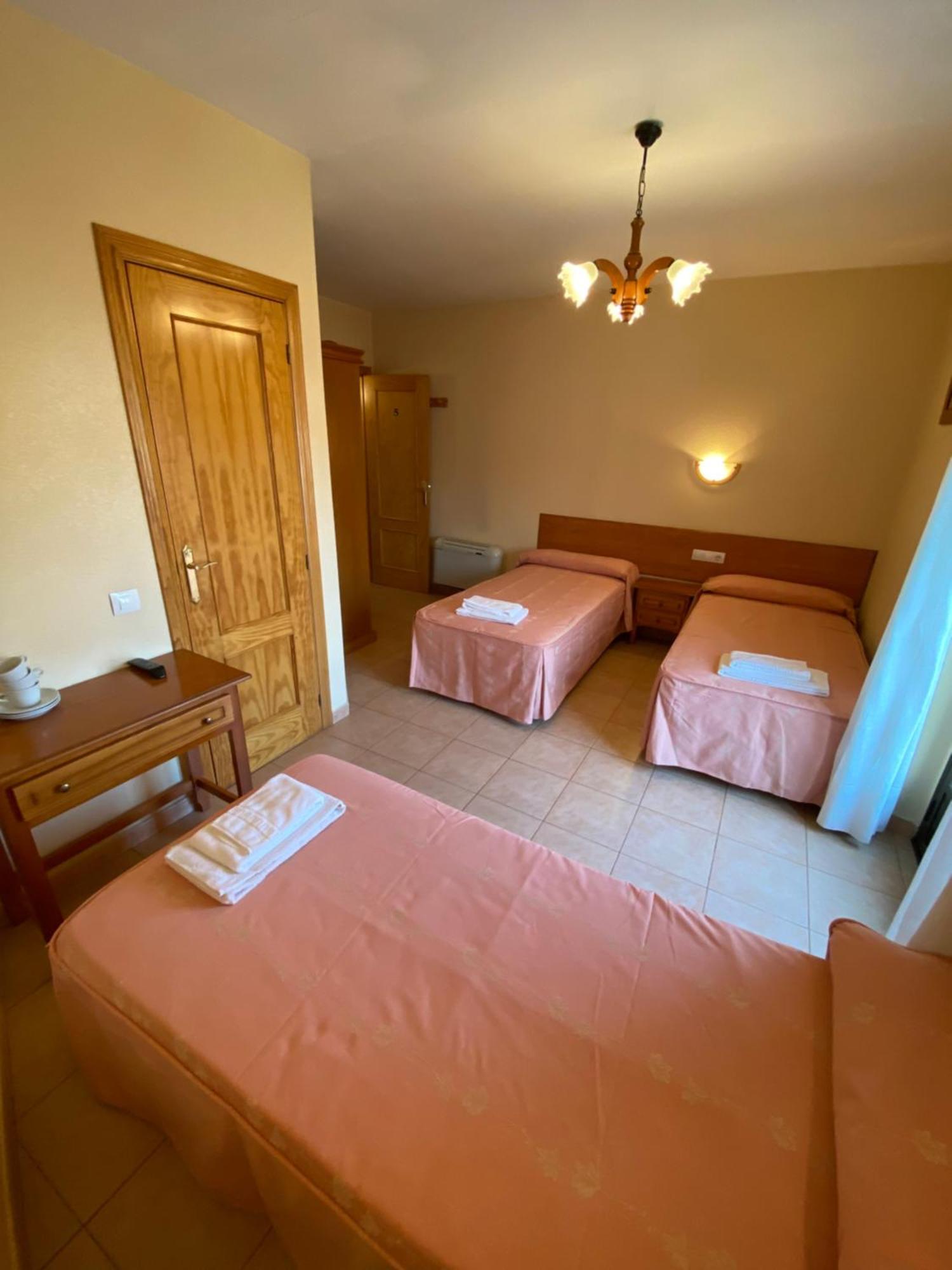Hostal Jose Mari Ciudad-Rodrigo Eksteriør billede