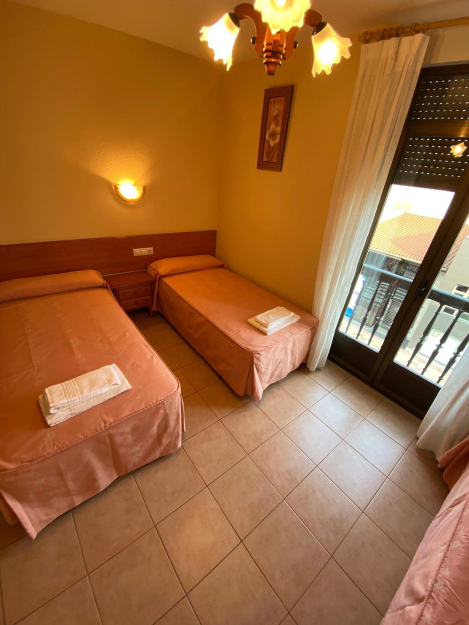 Hostal Jose Mari Ciudad-Rodrigo Eksteriør billede